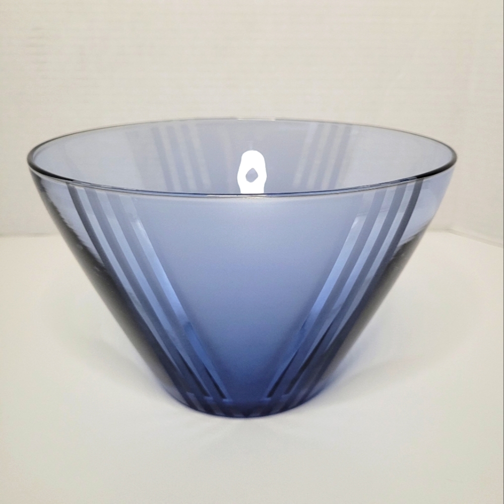 Blue Geometric Etched Design Glass Serving Bowl Like New